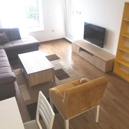 Capital Apartment *